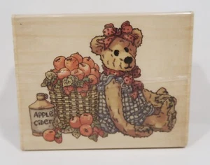 Uptown Rubber Stamp, H21053 Bailey In The Orchard, Holly Pond Hill, Apples,Bears - Picture 1 of 3