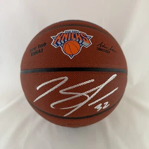 Karl-Anthony Towns signiert NY Knicks Logo Wilson NBA Basketball Beckett BAS - Bild 1 von 2