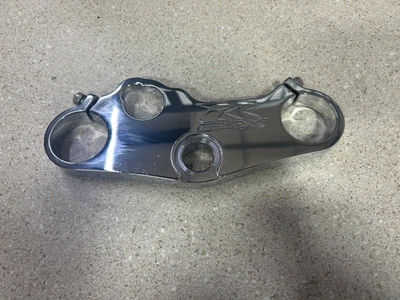 GSXR1000 CHROME ENGRAVED LOWERING TRIPLE TREE 2007-2008 SUZUKI GSXR1000 DISCOUNT - Image 1 of 4