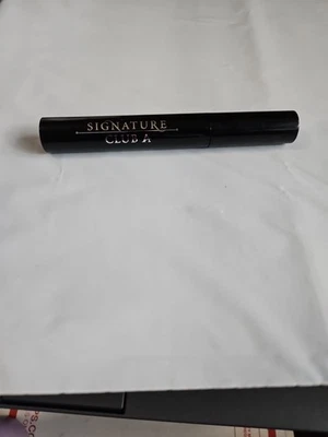 Signature Club A 3D Mascara. 27 fl oz New Without Box Sealed  - Image 1 of 3