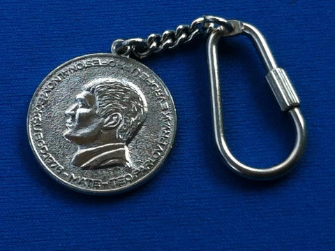 MATE - TEO PARLOV Champion in professional boxing in 1976 - BOX, RARRE KEYCHAINS Cover
