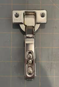 GRASS 1006-30 Clip-On Hinge (Self-Closing, 3703VS ) 110° Snap-On 1006 30 - Picture 1 of 14