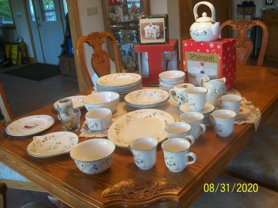 Pfaltzgraff Winterberry Vtg. Stoneware Holiday Christmas Grouping of 93 Pieces - Image 1 of 4