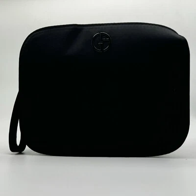 Bolsa/bolsa de maquillaje negra Giorgio Armani L 81/2 pulgadas H 6 1/2 pulgadas W3 pulgadas - nueva en bolsa antipolvo Foto 1 de 4