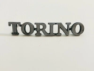 Emblema de coche - Ford Gran Torino (solo la pieza TORINO) Foto 1 de 3