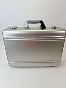 Vintage Aluminum Camera Case 18x13x6 w/ Key and Foam - Picture 1 of 17