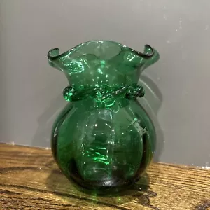 Small Vintage Emerald Green Ruffle Top Bud Vase - Picture 1 of 3