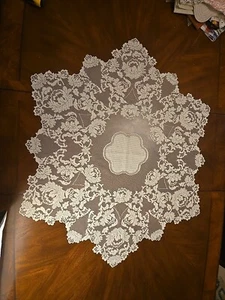 Beige Lace Star Shaped Table Topper Grapes Vine 40" Scalloped Edge Doyle Cottage - Picture 1 of 8