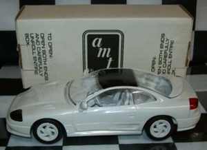1992 DODGE STEALTH R/T TURBO PEAR WHITE AMT ERTL 1/24 CAR - Picture 1 of 9