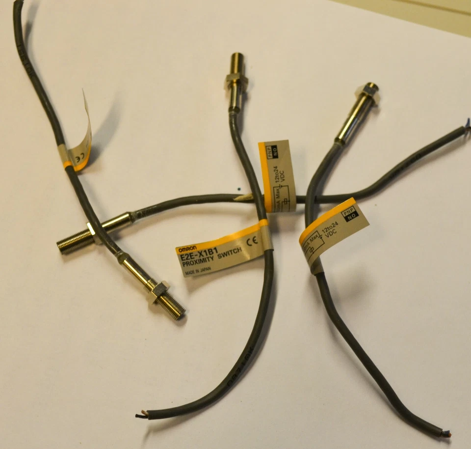 4 pcs OMRON E2E-X1B1 Miniature Proximity Sensor 12-24V PNP N.O. - Image 1 of 1