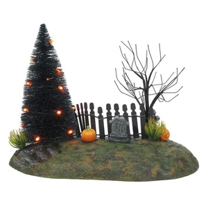 Village Accessories Halloween Fright Night Base Scene Lit Figurine, 7 Inch, M... - Picture 1 of 1