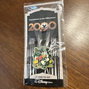 WDW Disney Countdown To The Millennium Uncle Scrooge #32 Pin New on Card - Picture 1 of 3