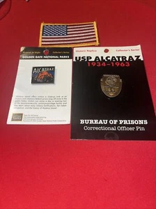 2 spille da collezione Alcatraz in perfette condizioni + toppa bonus bandiera americana - Foto 1 di 7