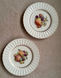 Vintage Pair Of Beautiful Wade Fluted Edged Gilded Fruit Plates - Picture 1 of 8