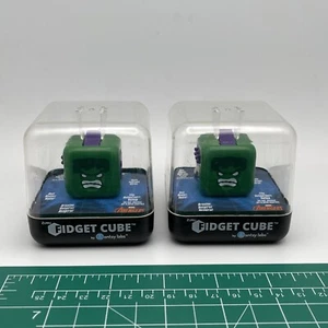 Zuru Fidget Cube de Antsy Labs Nuevo El Increíble Hulk 2 Lote Regalo Fiesta Favores - Imagen 1 de 6