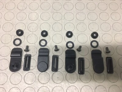 FIAT PANDA dal 1986 al 2002 KIT 4 CERNIERE VETRO POSTERIORE LATERALE APRIBILE   - Image 1 of 2