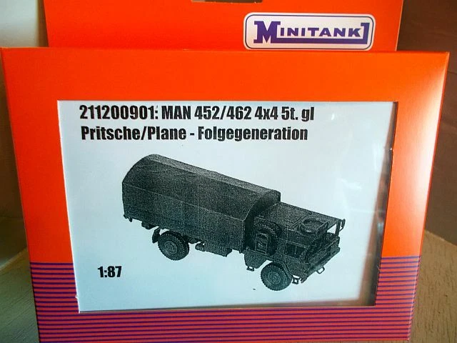 Minitanks - Made by Arsenal M -  MAN 5To.gl 4x4 Pritsche/Plane - NEU & OVP  - Bild 1 von 1