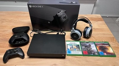 Xbox One X 1TB Bundle mit Elite 2 & Custom Controller, Razer Headset, 4 Spiele - Bild 1 von 4
