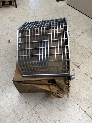 NOS OEM #D1AZ-8200-D Center Grill 1971 Ford Galaxie 500 Foto 1 de 4