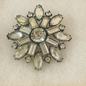 VTG Beautiful 2 inch Brooch Marquise, Baguette Round Shape Clear Rhinestones - Picture 1 of 3