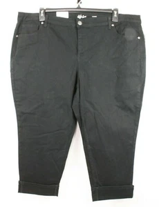 Style & Co Women's Plus Mid-Rise Curvy Capri Pants Size 20W Color Black - Picture 1 of 4