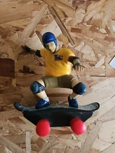 Vintage 1999 TONY HAWK Totally Extreme Skateboard Figure No Remote, Untested BJ - Picture 1 of 4