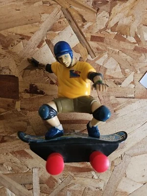 Vintage 1999 TONY HAWK Totally Extreme Skateboard Figure No Remote, Untested BJ - Image 1 of 4