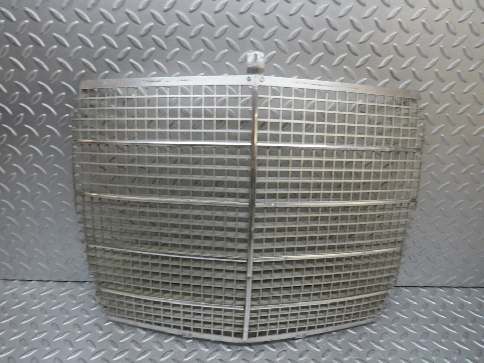 ⚙37583⚙ Parrilla capó Mercedes-Benz W109 300SEL Foto 1 de 4