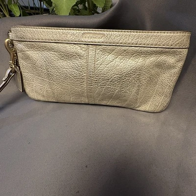 COACH Metallic Champagne Silver Gold Pebbled Leather Wristlet Clutch 10"w x 5" - Image 1 of 4