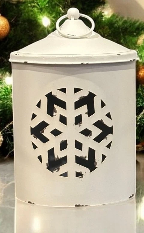 Новый примитивный фермерский домик СОСТАРЕННЫЙ БЕЛЫЙ ФОНАРЬ-СНЕЖИНКА крышка канистры - Изображение 1 из 1