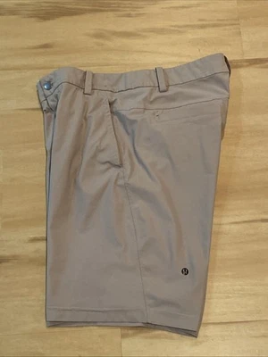 Lululemon Men’s Size 32 Relaxed 9.5” Inseam Tan Beige Warpstreme Shorts Gorpcore - Image 1 of 4