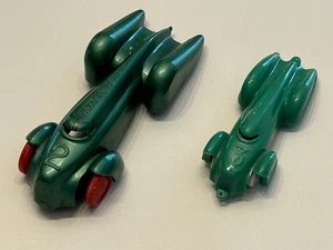 RENWAL No. 88 & No. 150 Green and Red Plastic FUTURISTIC VEHICLE No. 2 & 3 1950s - Picture 1 of 16