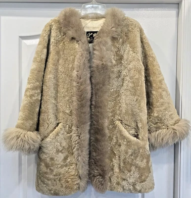 Abrigo de piel de oveja vintage Cyn Baa artesanal piel de cordero ribete princesa Penny Lane talla S Foto 1 de 4