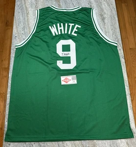 Camiseta deportiva autografiada por Derrick White de los Boston Celtics certificado de autenticidad PAAS NBA baloncesto - Imagen 1 de 3
