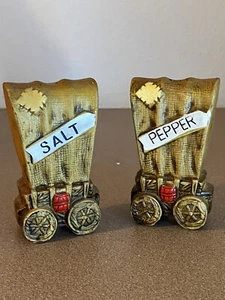 Vintage Covered Wagon Salt & Pepper shakers - Picture 1 of 7