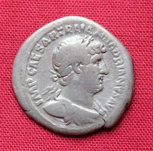 Ancient Roman Hadrianus Silver Denarius - Picture 1 of 2