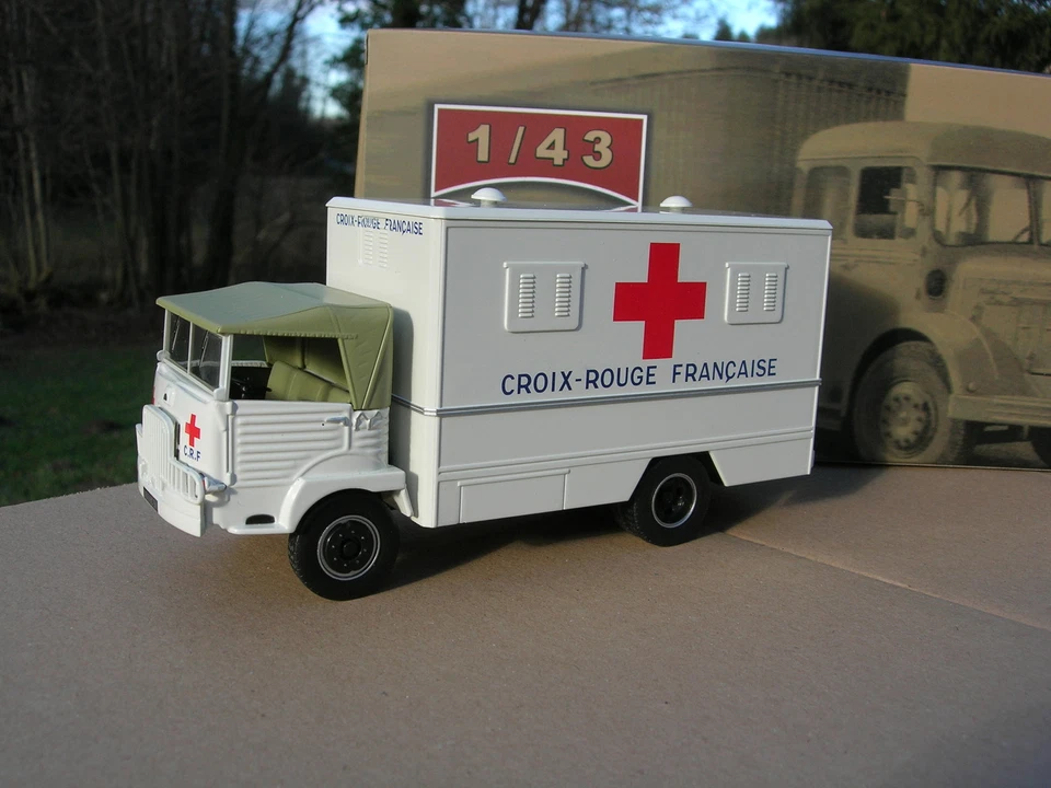 IXO 1/43 CAMION 4X4 SIMCA type Cargo AMBULANCE MILITAIRE 1959 !!!!! - Photo 1/1