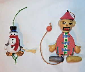 Schneemann und asiatischer Mann Zugspielzeug Ornamente - Bild 1 von 10