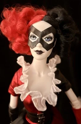 Muñeca Serie Coleccionable RARA de Madame Alexander, DC Fashion Squad Harley Quinn Foto 1 de 4