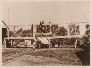 1928 Pressefoto französischer Pilot Lt. Paris im Wasserflugzeug CAMS 54 für New York Flug - Bild 1 von 2