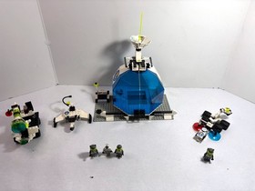 LEGO Space:  Exploriens: Android Base 6958 (1996) + Alien Fossilizer 6854