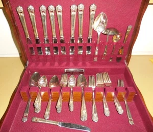 VINTAGE 1847 ROGERS BROS FLATWARE SET SILVERPLATE VICTORIAN DESIGN 54 PIECE - Picture 1 of 8