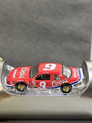 Литая пивная банка Bill Elliott 1988 Coors Championship 1:64 2003 Action - Изображение 1 из 4