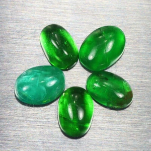 4.000 CT ERSTAUNLICH UNGEWÖHNLICH JÄGERGRÜN 100% NATÜRLICHER UNBEHEIZTER APATIT 6 STÜCK - Bild 1 von 2