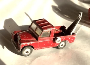 CORGI, vintage red Land Rover. 109" W.B. tow truck. Made in Great Britain - Picture 1 of 14
