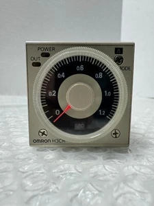 Omron H3CR-A 100-240 Vac Multifunctional Analog Timer without base - Picture 1 of 5