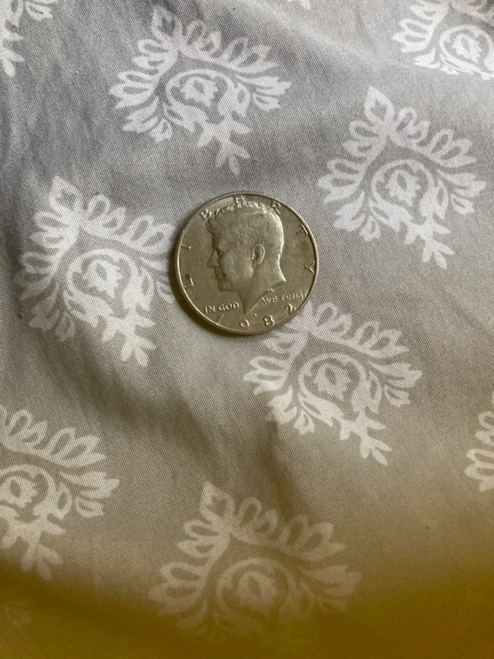 1982P John F. Kennedy Half Dollar  Circulated Coin - Image 1 of 1