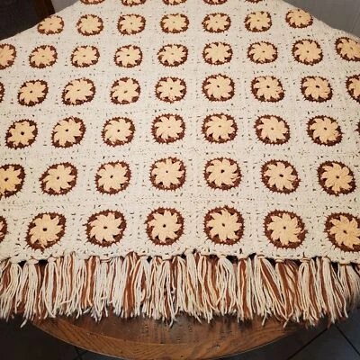 手工钩针奶奶方形阿富汗毯桃子,烧橙色和白色 — 第 1/4 张图片