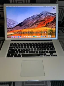 Apple MacBook Pro 15,4" cuatro núcleos i7 2,2 GHz (2675 QM) hasta 16 GB RAM hasta 2 TB SSD - Imagen 1 de 9