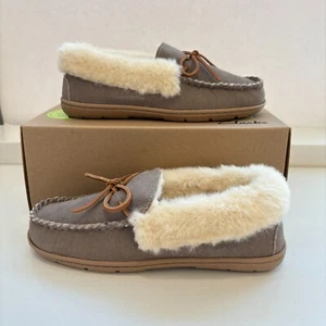Clarks Cozy Moccasin Slippers Suede Faux Fur Indoor Outdoor Brown Size 7 NEW - Picture 1 of 7